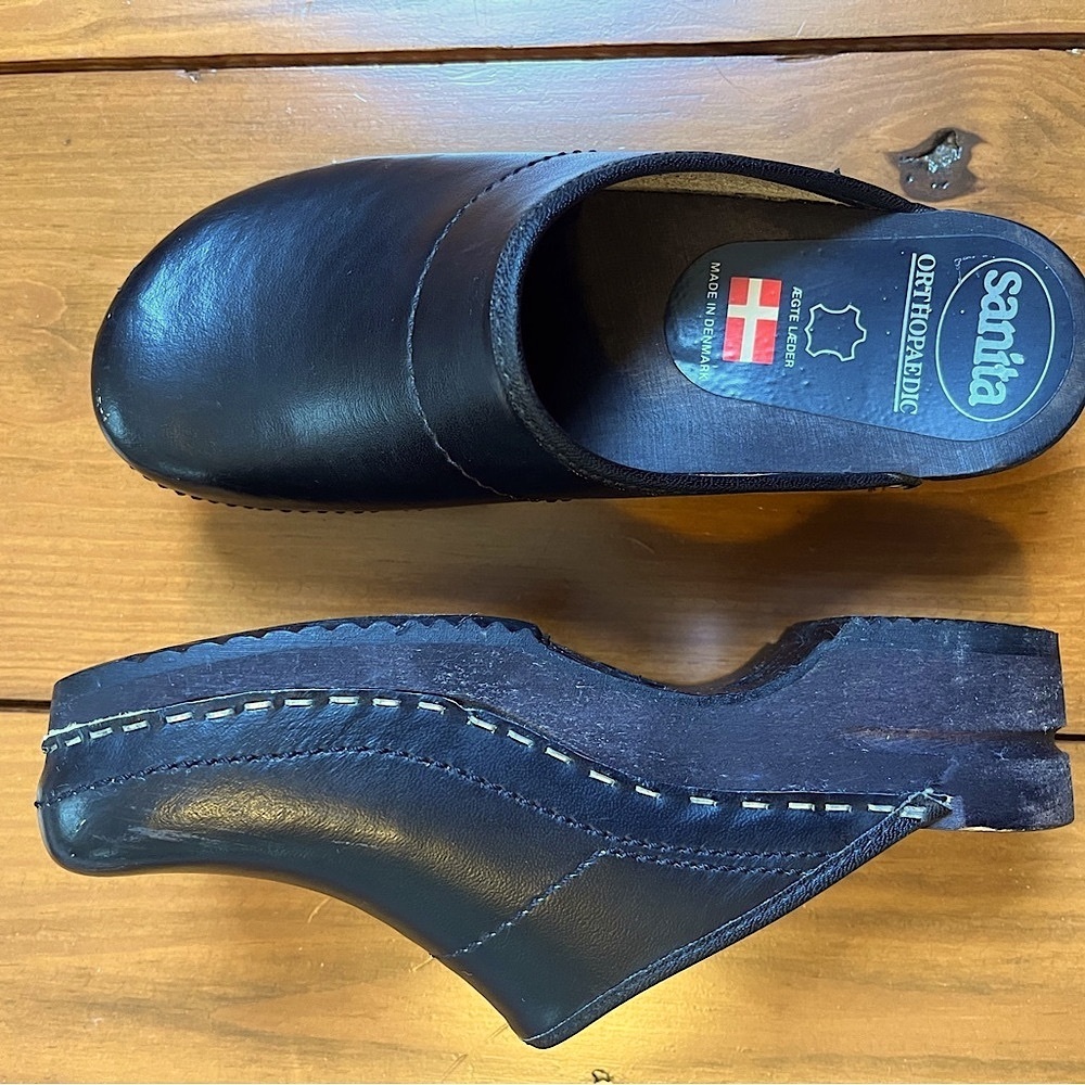 Vintage Leather Sanita Clogs - Picture 2 of 8